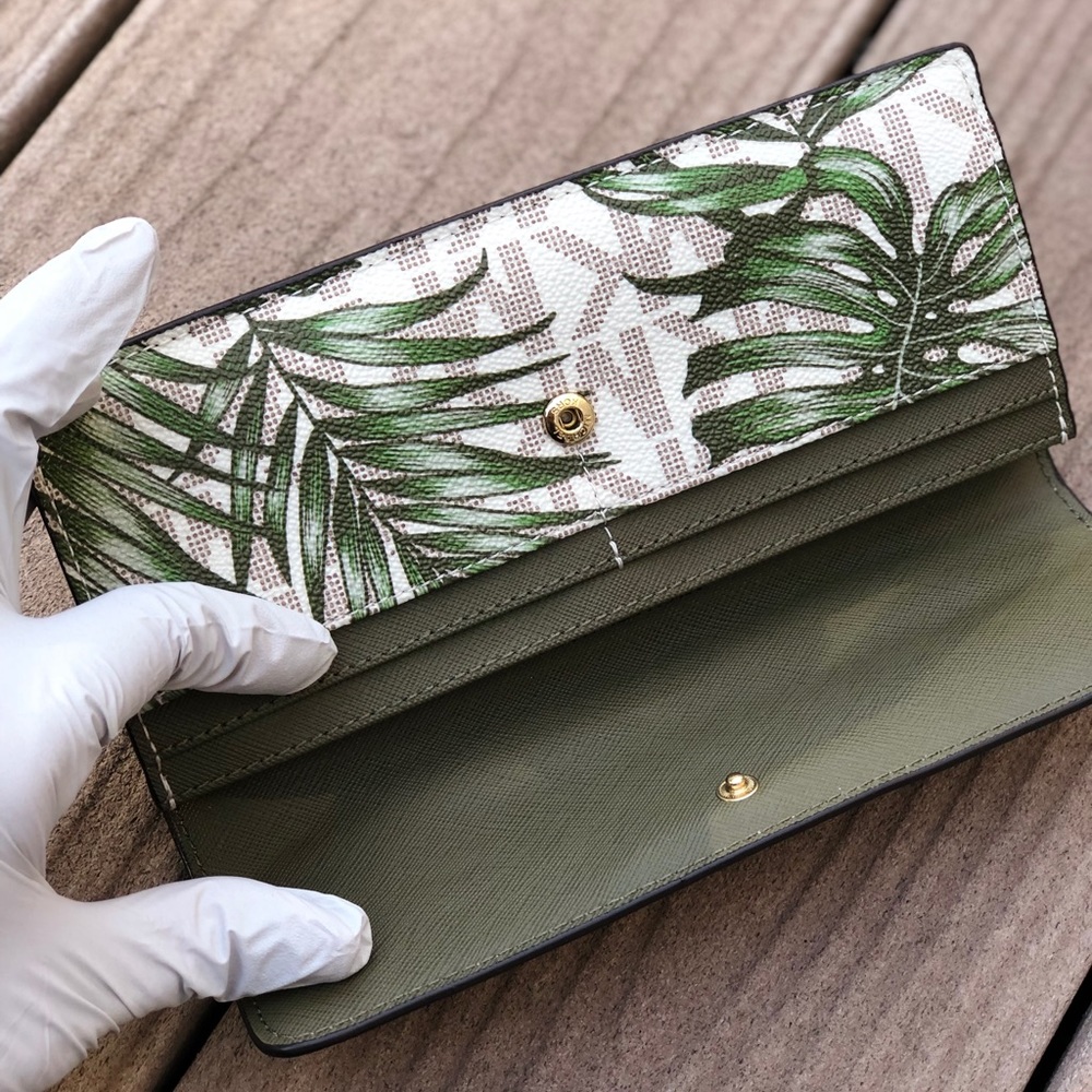NWT Michael Kors palm tree leaves flat wallet - Picture 5 of 6